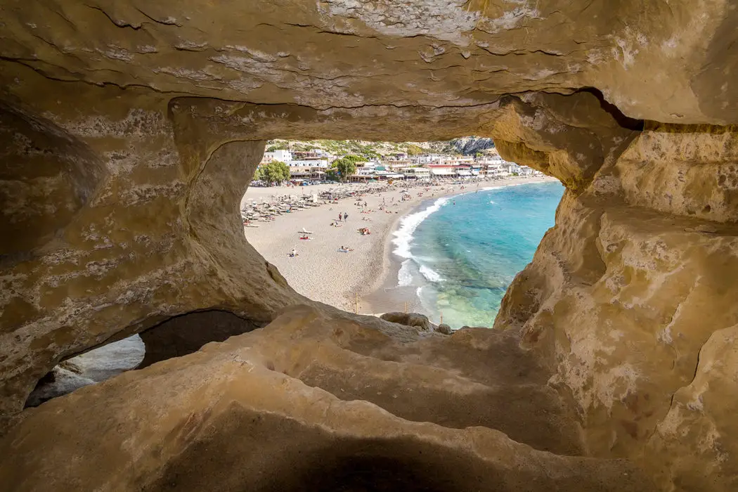 Hippie Höhlen von Matala